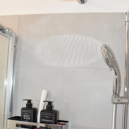 Sweet Retreat - Trastevere Station Apartment