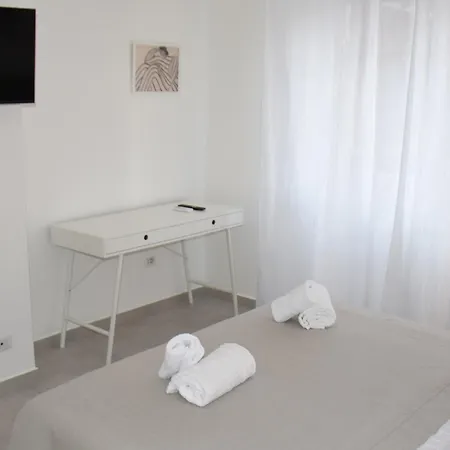 Sweet Retreat - Trastevere Station Apartment Rome